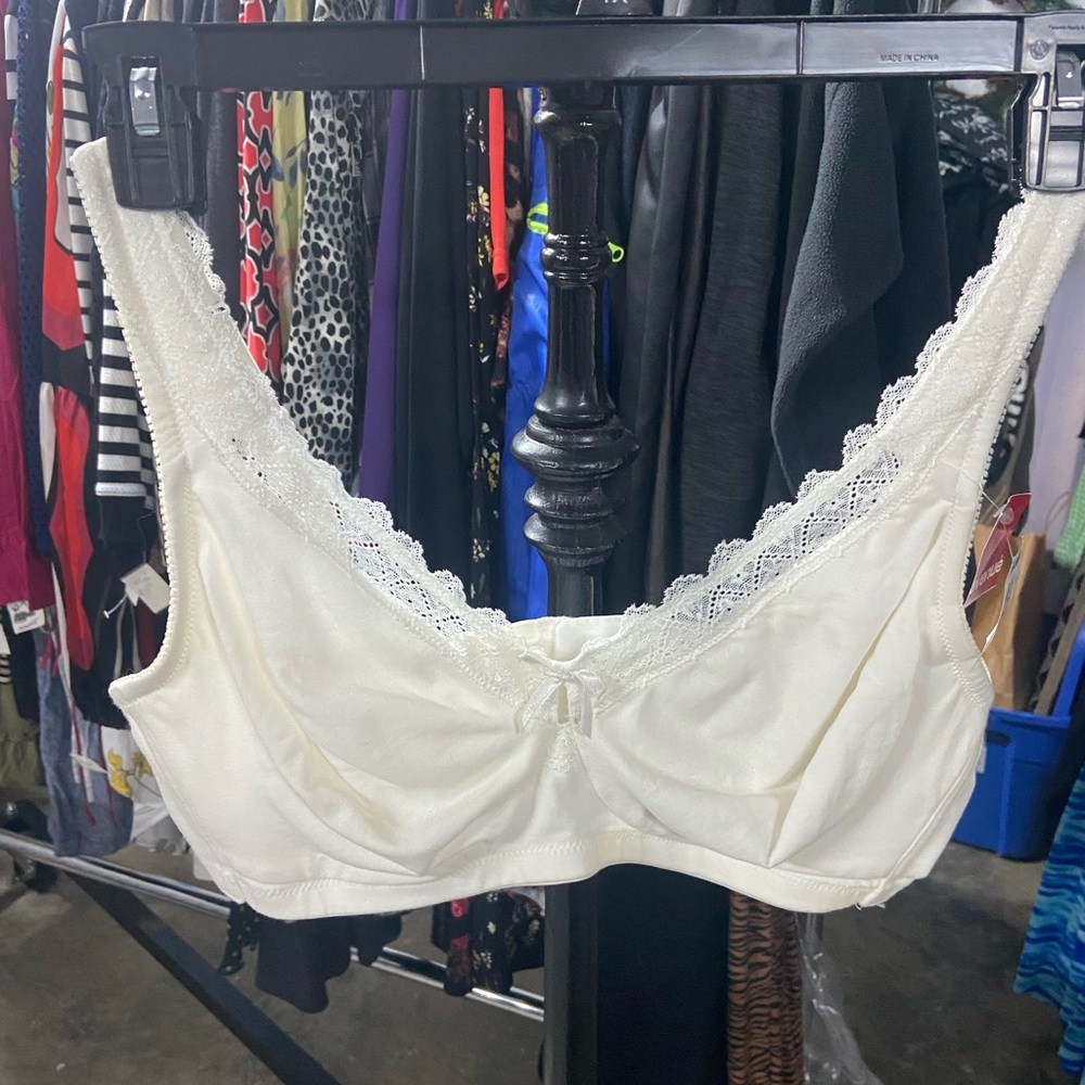 Y2k Avenue New 40 dd soft cup